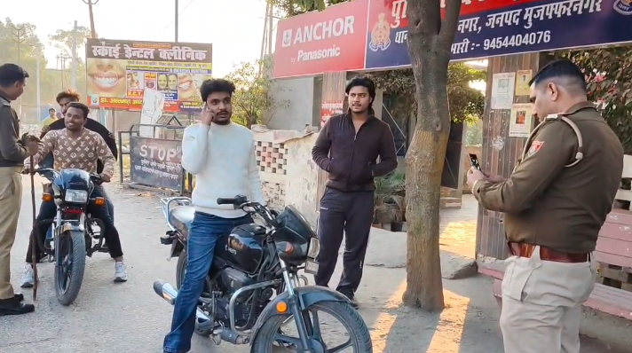 मुजफ्फरनगर में SP ने की बड़ी कार्रवाई, पटाखा बुलेट गैंग का “इलाज” – 70 से ज्यादा बाइक सीज, लाखों रुपये का चालान वसूला