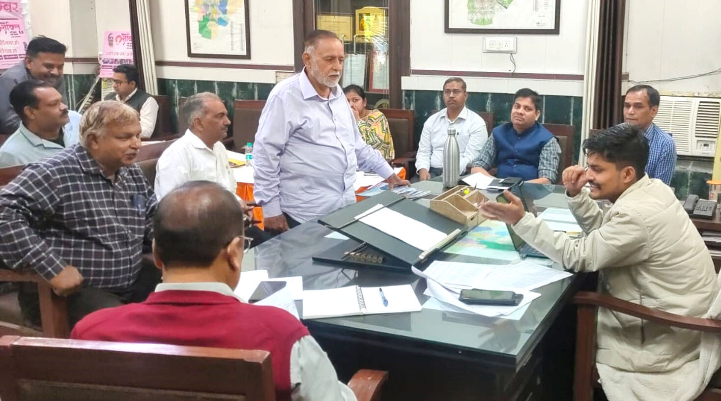 सहारनपुर में नगरायुक्त ने म्यूटेशन और अतिक्रमण मामलों का समयबद्ध निस्तारण करने के निर्देश दिए