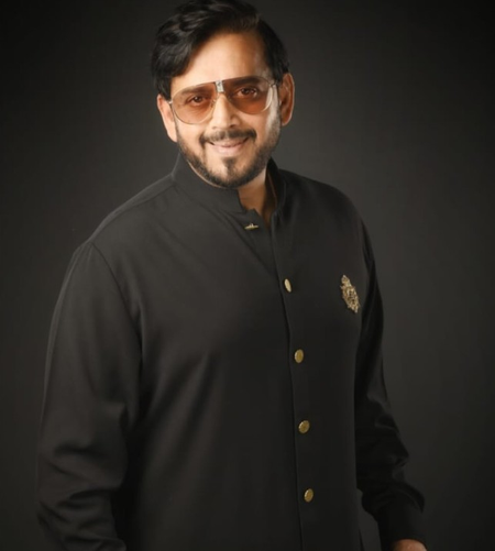 'दादा साहब फाल्के इंटरनेशनल फिल्म फेस्टिवल अवॉर्ड' से नवाजे गए भोजपुरी सुपरस्टार रवि किशन, जश्न का माहौल 