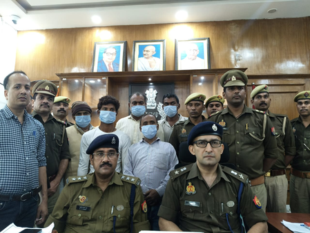 लखनऊ: पति ने 1 लाख में पत्नी की हत्या का सौदा किया, पुलिस ने पति समेत 5 गिरफ्तार