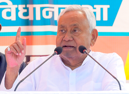 बिहार चुनाव 2025: NDA की प्रचंड जीत पर सीएम नीतीश का पहला बयान, पीएम मोदी को किया नमन