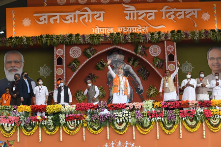 जनजातीय नायकों की गौरवशाली विरासत को प्रधानमंत्री मोदी ने दिया राष्ट्रीय सम्मान