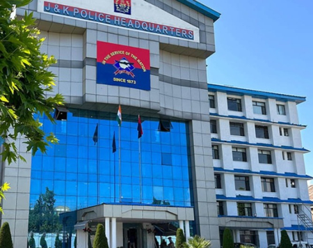 जम्मू-कश्मीर : क्राइम ब्रांच ने सीएटी रिकॉर्ड से छेड़छाड़ मामले में 6 आरोपियों के खिलाफ चार्जशीट दाखिल की, जाली मुहरें बरामद