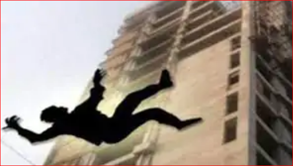 नोएडा में मजदूर की ऊँचाई से गिरने से मौत, निठारी गांव में अज्ञात व्यक्ति का शव बरामद