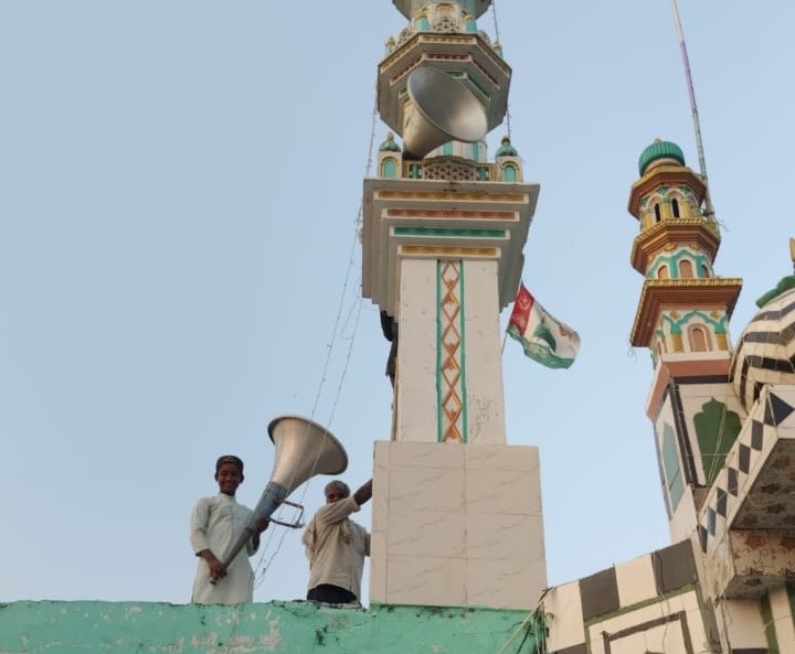 बरेली में पुलिस की सख्ती: 96 जगहों से लाउडस्पीकर हटाए, 206 स्थानों पर घटाई आवाज़