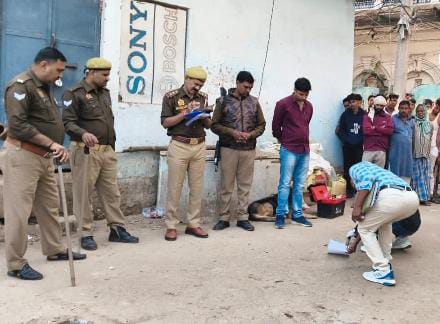 प्रयागराज में दोस्त ने चाकू मारकर की अधेड़ की हत्या, आरोपी फरार