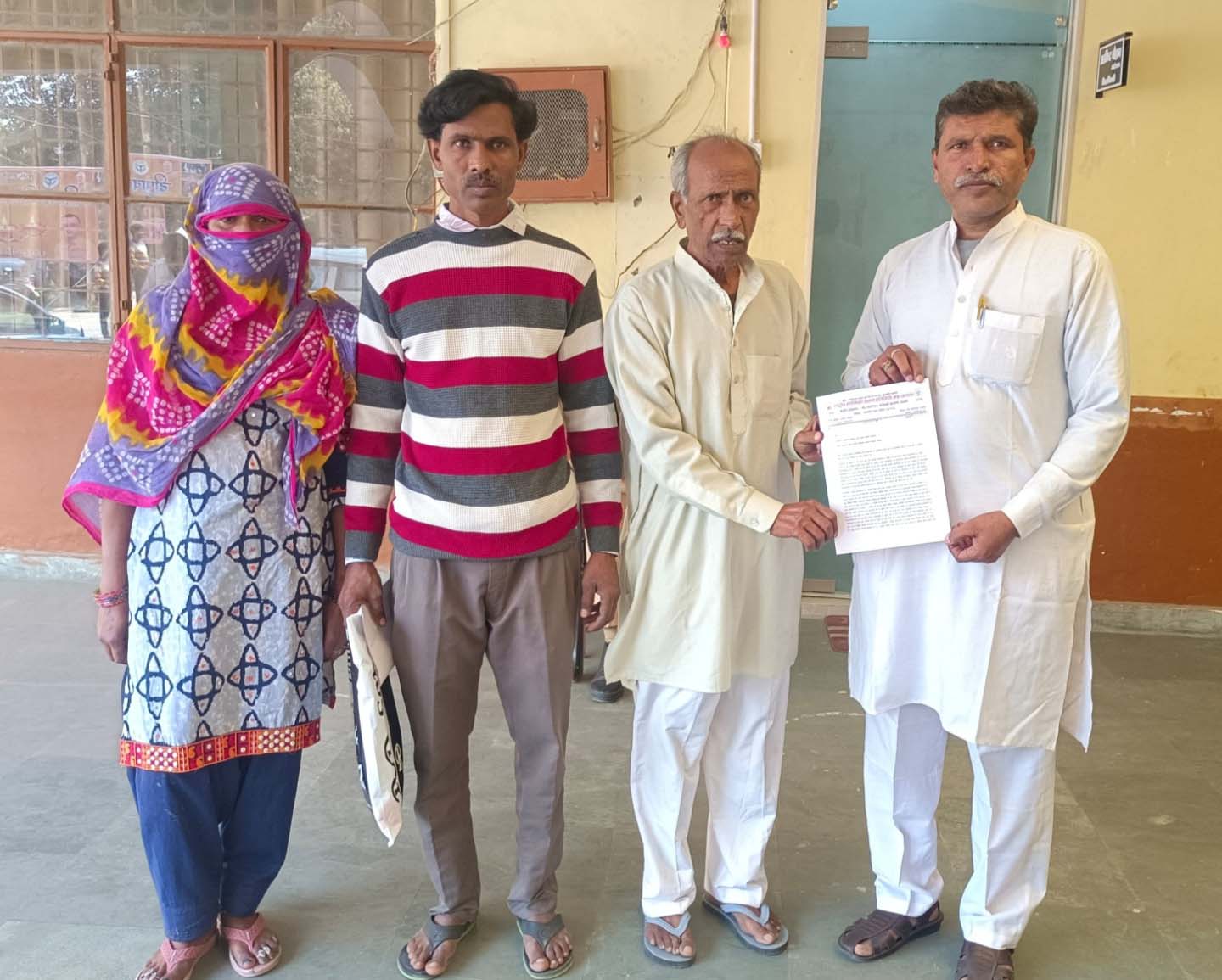 शामली में वाल्मीकि समाज ने संविदा कर्मचारियों के अधिकारों और बारात घर कब्जा मुक्त कराने की मांग की