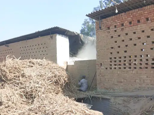 मुजफ्फरनगर में GRAP-3 लागू , प्रशासन सख्त, प्रदूषण फैलाने वाले बिल्डिंग मटेरियल और कोल्हू उद्योगों को नोटिस जारी