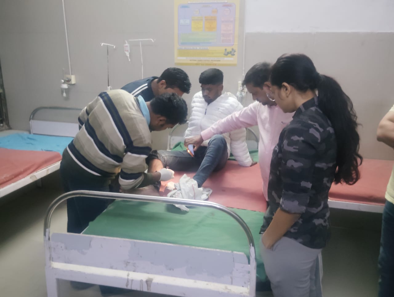 जौनपुर में पुलिस-बदमाश मुठभेड़: वांछित अपराधी करण चौहान गिरफ्तार