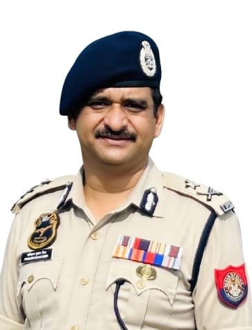 मऊ के अखिलेश कुमार सिंह को केंद्रीय गृह मंत्री दक्षता पदक 2025 और मणिपुर डीजीपी प्रशंसा पदक से सम्मानित