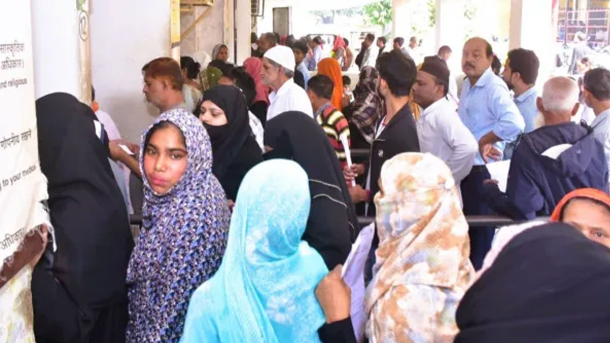 बढ़ते प्रदूषण का खतरनाक असर: जिलों में छाती और फेफड़ों के संक्रमण के मरीज तेज़ी से बढ़े, अस्पतालों में बढ़ी भीड़