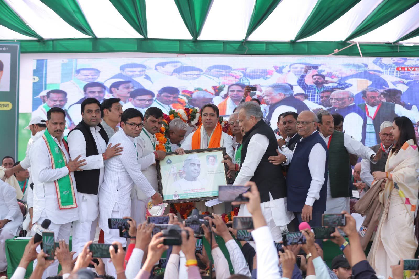 b6d25fd6f7200780877610f0fecc4895_1719886197