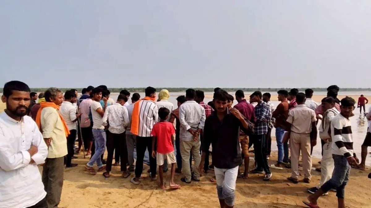 बिहार चुनावी रणनीति में रहस्यमयी मौत: रोहतास के समर्पित कांग्रेस नेता वीर कमलेश सिंह का गड्ढे में मिला क्षत-विक्षत शव