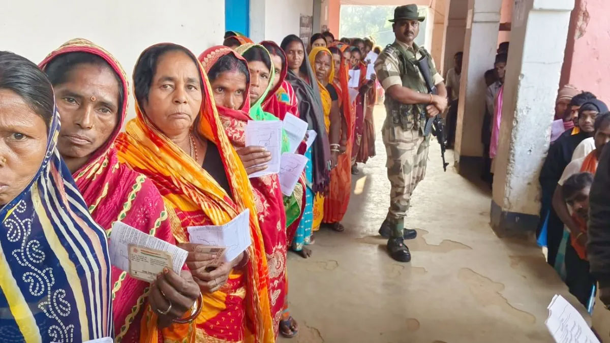 बिहार विधानसभा चुनाव के अंतिम चरण में मतदाताओं की भारी भीड़; 31.38% मतदान दर्ज, किशनगंज सबसे आगे