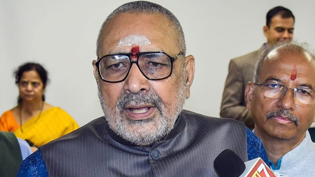 बिहार चुनाव में गिरिराज सिंह का विवादित बयान: गड़बड़ी होगी तो बुर्का उठाना पड़ेगा; बूथों पर बढ़ी निगरानी