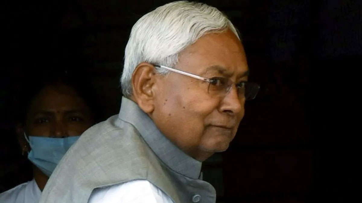 बिहार चुनाव 2025: NDA बहुमत की ओर, बिना नीतीश कुमार सरकार बनाना मुश्किल, सियासत गरम