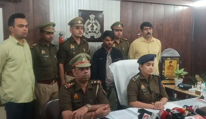 गाजियाबाद पुलिस की बड़ी सफलता: घरेलू चोर गिरफ्तार, ₹2.20 लाख नकद व मोबाइल बरामद