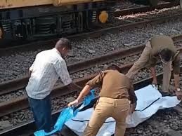 मिर्जापुर: ट्रेन की चपेट में आईं 2 बहनें समेत 6 महिलाएं, शव के टुकड़े 50 मीटर तक बिखरे