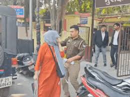 मुरादाबाद: ईरानी महिला फैजा ने ससुरालवालों पर ब्लैकमेल का गंभीर आरोप लगाया