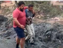 मुज़फ्फरनगर में सिंचाई विभाग के जेई को कीचड़ में घुमाना पड़ा भारी, किसान नेता के खिलाफ मुकदमा दर्ज 