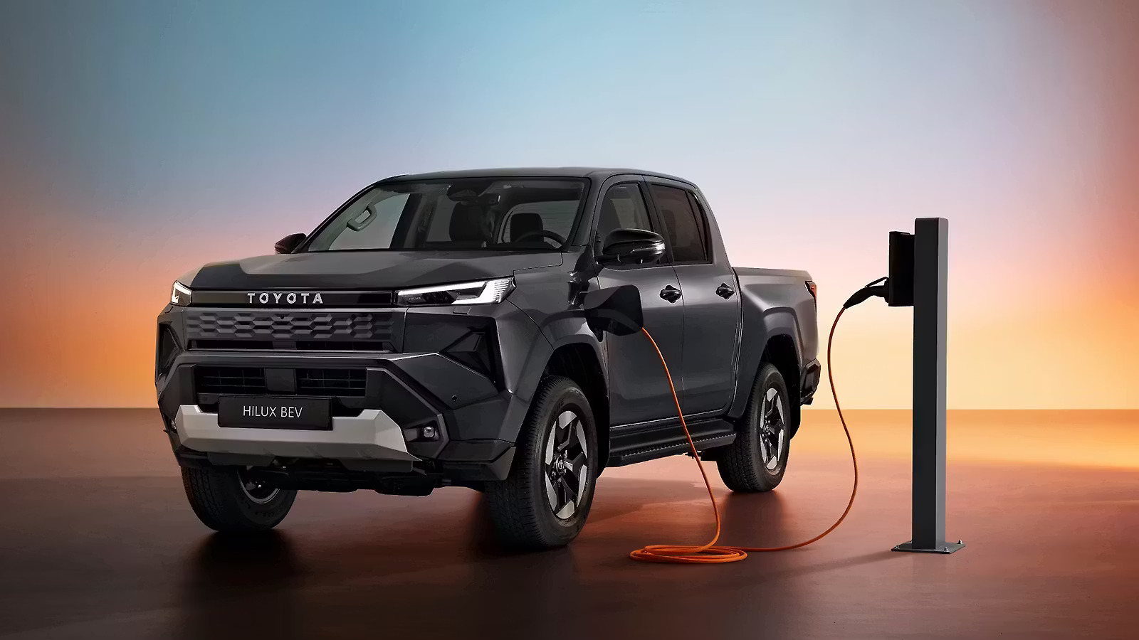 पहली बार इलेक्ट्रिक और हाइब्रिड अवतार में आई Toyota Hilux 2025, दमदार फीचर्स और जबरदस्त रेंज के साथ दिसंबर से करेगी बाजार में एंट्री