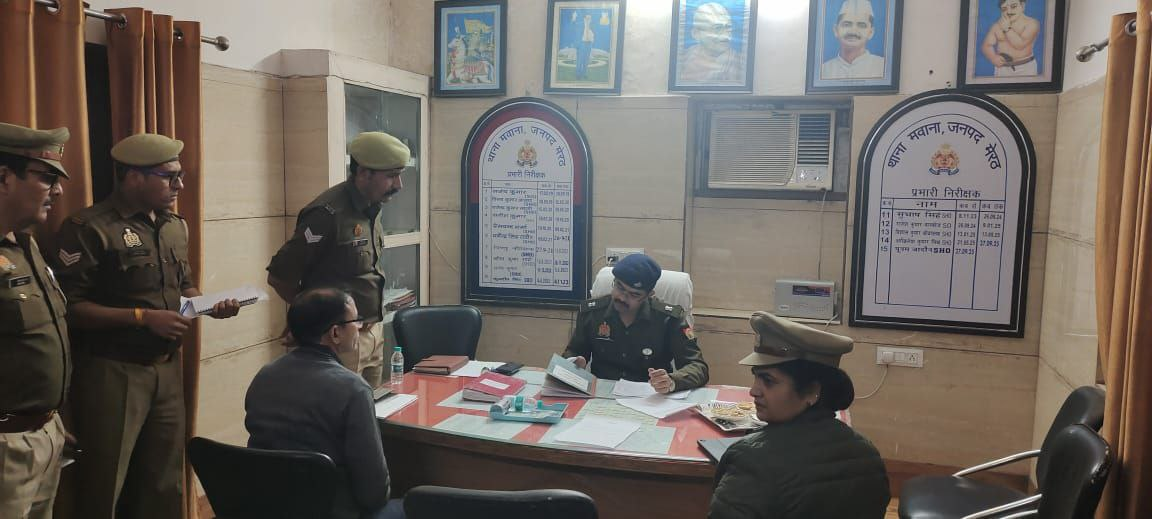 मेरठ: एसपी देहात ने थाना मवाना का अर्धवार्षिक निरीक्षण कर कानून-व्यवस्था व थाने की कार्यप्रणाली की समीक्षा की