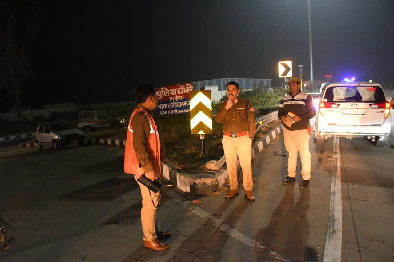 मेरठ में एसएसपी विपिन ताडा की बैरियरों की आकस्मिक चेकिंग, पुलिसकर्मियों को दिए सख्त निर्देश
