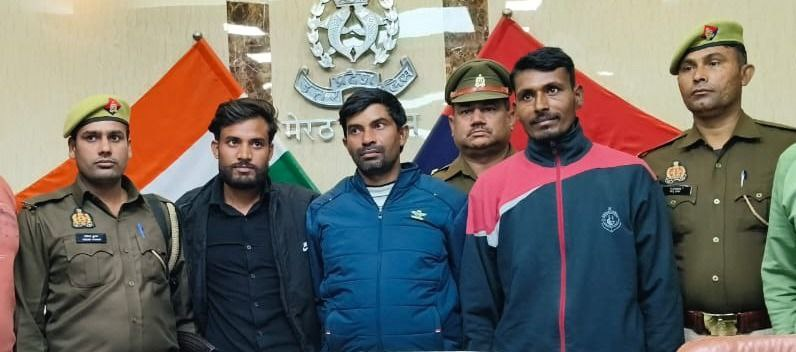 मेरठ: स्वाट टीम और थाना हस्तिनापुर पुलिस ने अवैध शस्त्र फैक्ट्री का भंडाफोड़ किया, तीन गिरफ्तार