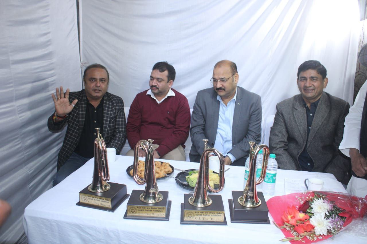 मेरठ: वाद्य यंत्र निर्माता व विक्रेता एसोसिएशन का कार्यक्रम, डीसी ने बैंड उद्योग को जीआई टैग पर दी शुभकामनाएं