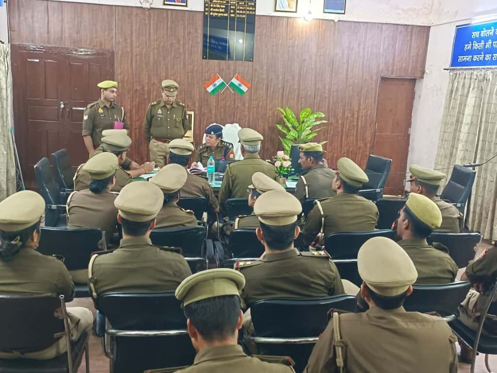 मेरठ में सीओ कैण्ट ने थाना सदर बाजार का अर्द्धवार्षिक निरीक्षण, सुधारात्मक दिशा-निर्देश दिए