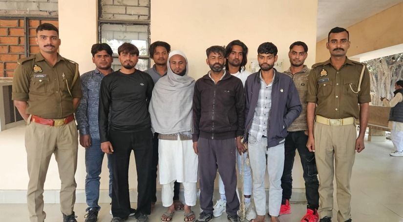 मेरठ में दो पक्षों के बीच मारपीट, आठ गिरफ्तार