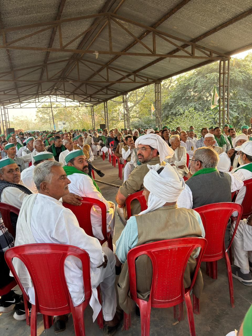 मेरठ में भाकियू जिला समीक्षा पंचायत, किसानों ने सोरम खाप पंचायत में बड़ी भागीदारी का किया आह्वान