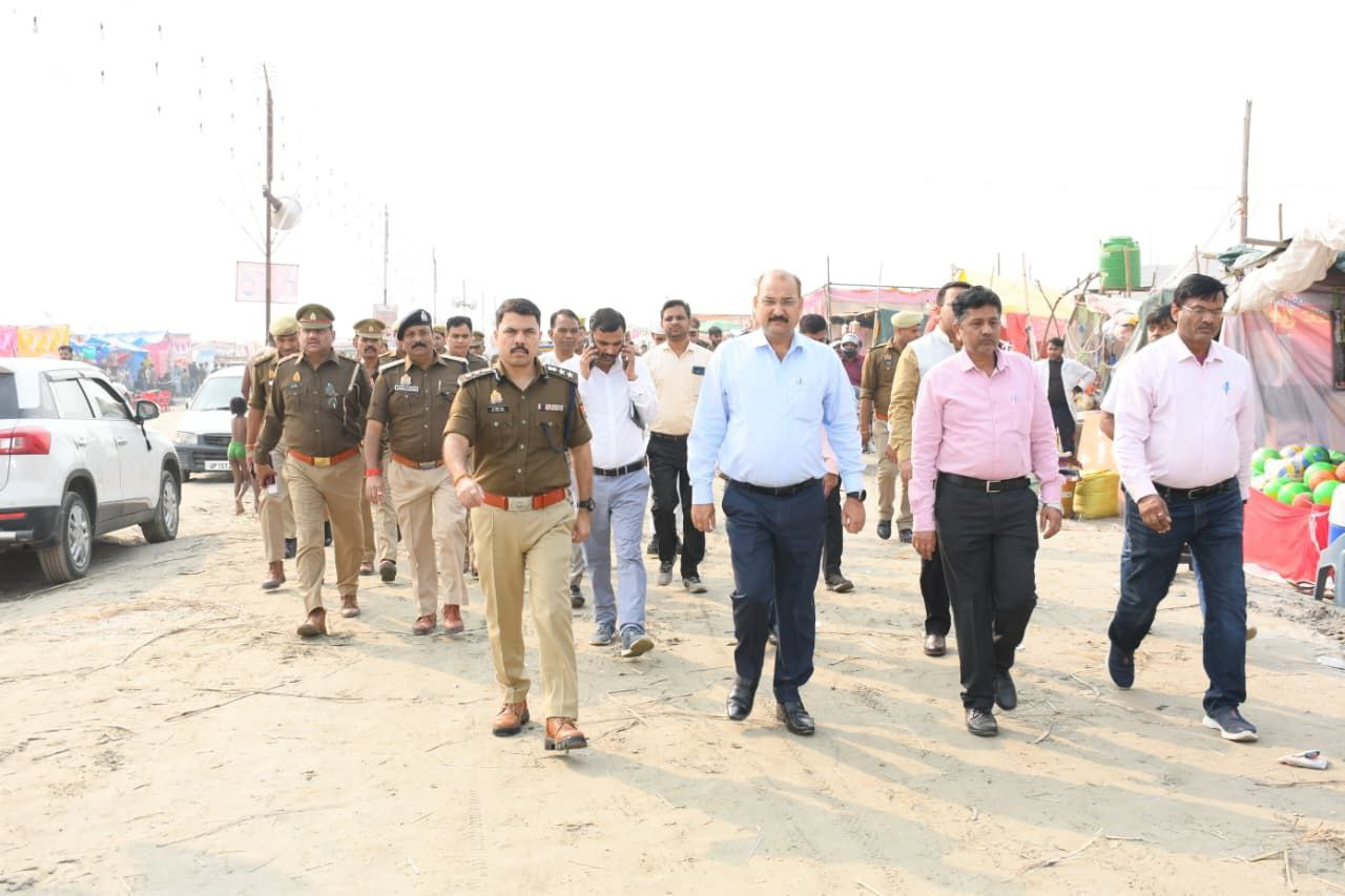 मेरठ में हस्तिनापुर मखदुमपुर मेले का डीएम और एसएसपी ने किया निरीक्षण, सुरक्षा व व्यवस्थाओं का लिया जायजा