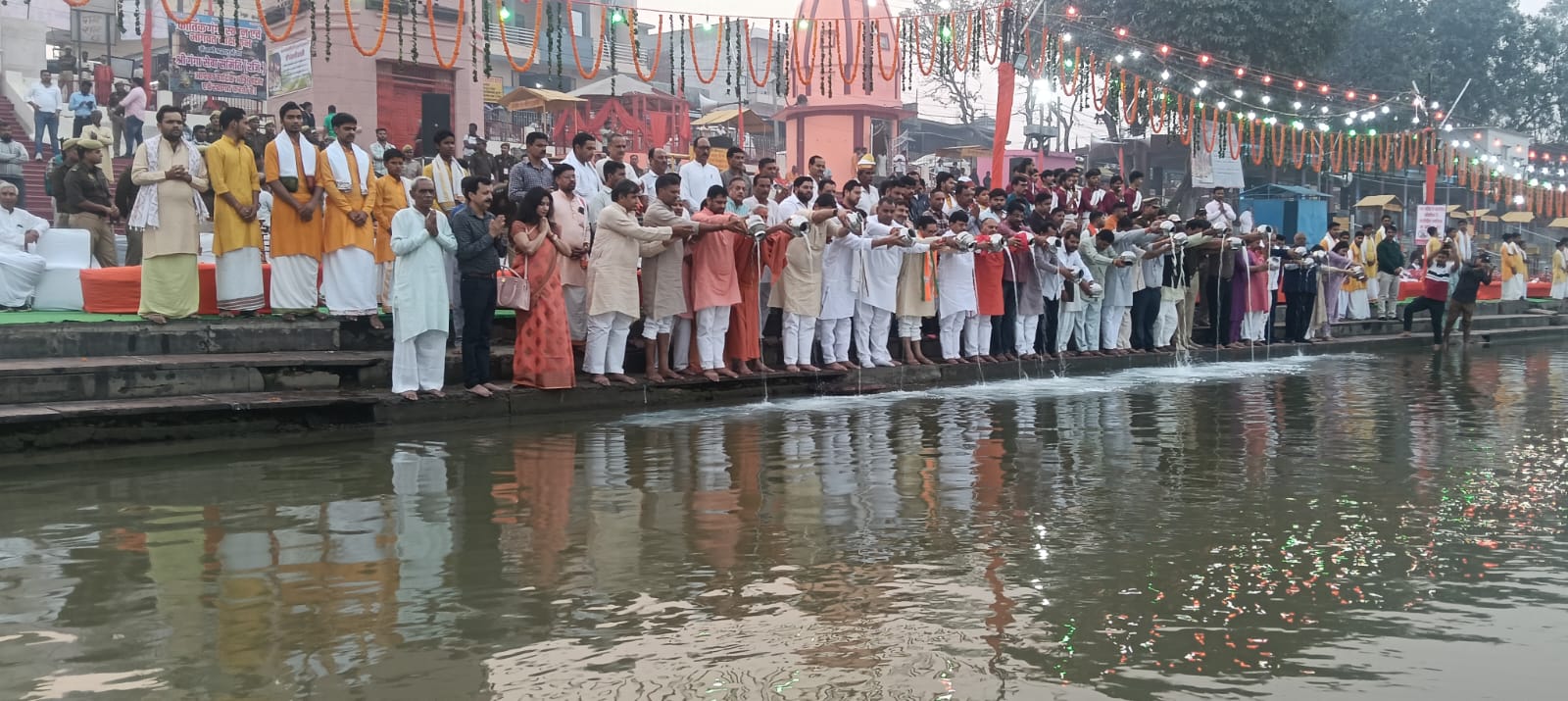 मुज़फ्फरनगर में मोक्षदायिनी गंगा के तट पर आस्था का सैलाब, शुक्रतीर्थ में कार्तिक पूर्णिमा मेले का भव्य श्रीगणेश
