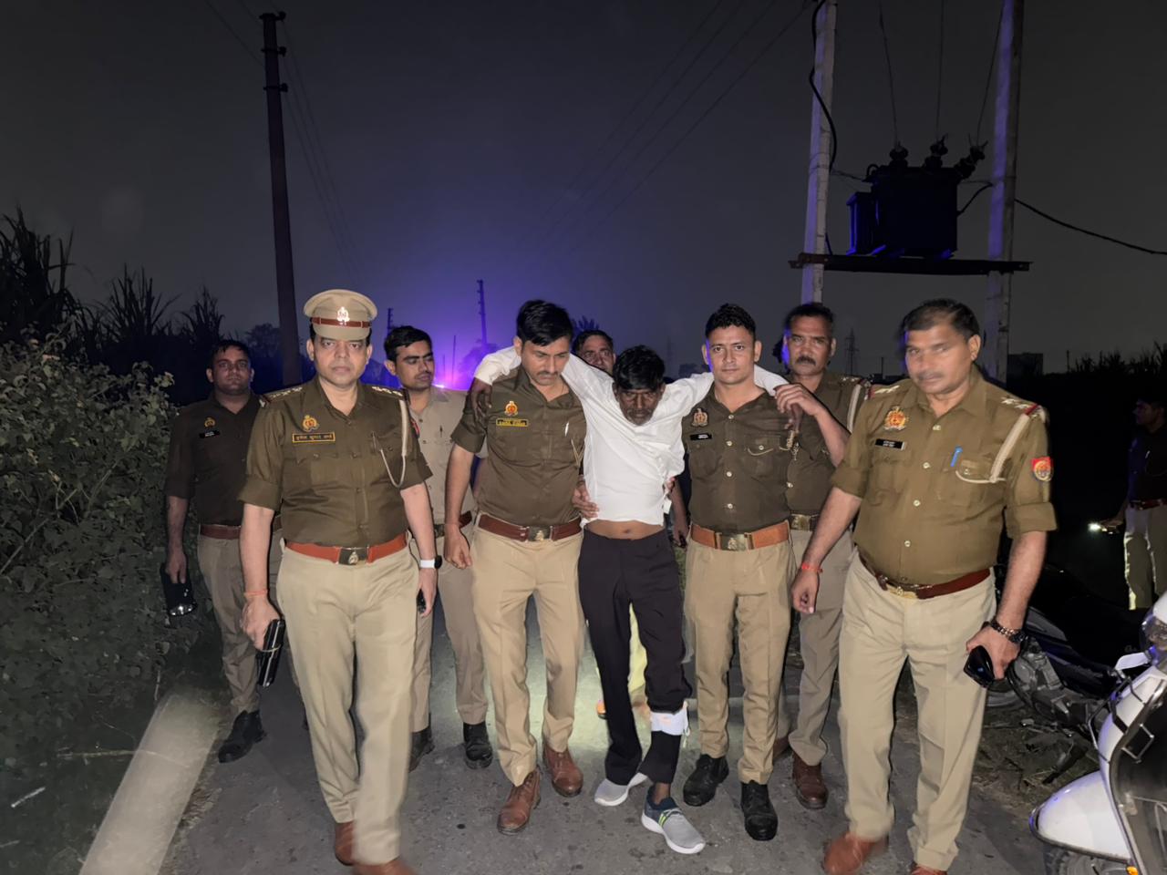 मुजफ्फरनगर में ₹15,000 का ईनामी गैंगस्टर नसीम उर्फ 'काला' पैर में गोली लगने के बाद गिरफ्तार, दो दर्जन से अधिक संगीन मामलों में था वांछित