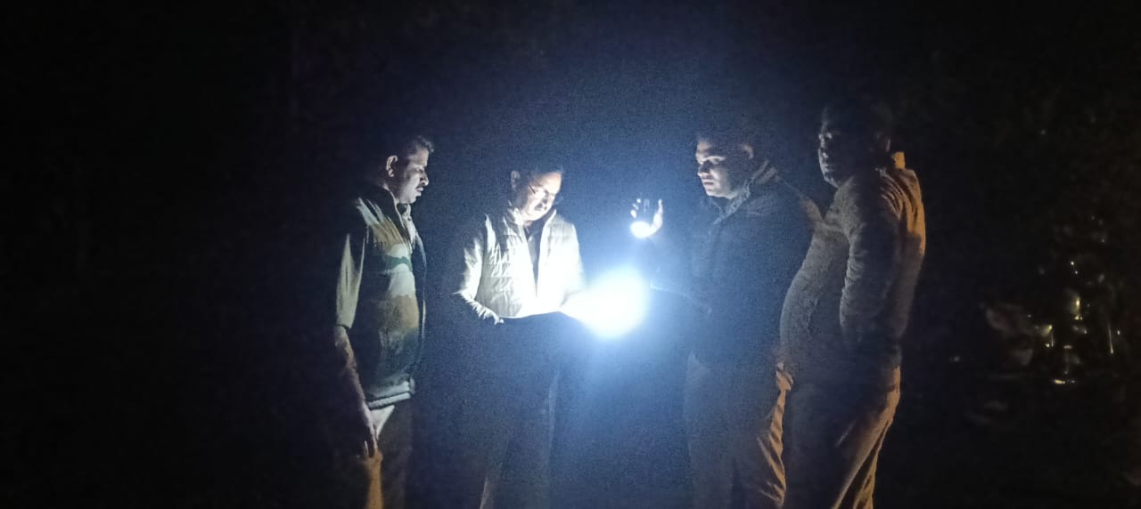 मुजफ्फरनगर में भोकरहेड़ी-बसेड़ा मार्ग पर भीषण टक्कर, ट्रक और छोटा हाथी की भिड़ंत में चालक की मौत, बाइक सवार गंभीर