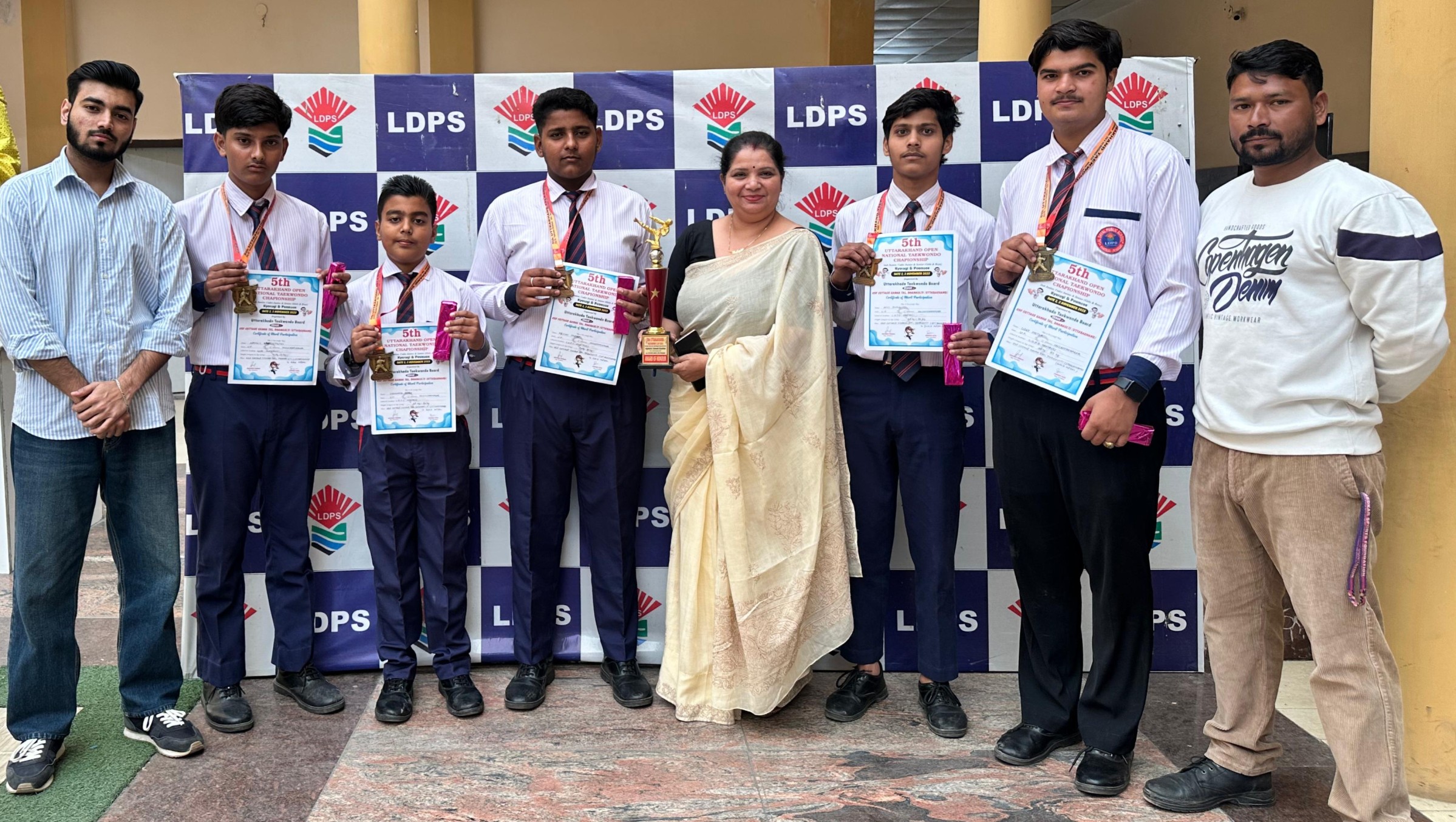 खतौली के लाल दयाल पब्लिक स्कूल के छात्रों ने ताइक्वांडो चैंपियनशिप में जीते 5 गोल्ड मेडल