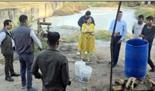 मुज़फ्फरनगर में भाजपा नेता की डेयरी पर खाद्य विभाग का छापा, बनाया जा रहा था नकली पनीर, परिसर सील