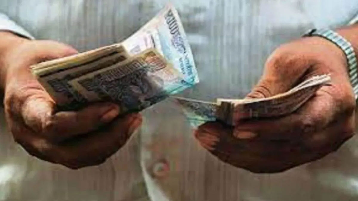  मुंबई में कोर्ट क्लर्क 15 लाख की रिश्वत लेते गिरफ्तार, ACB ने अतिरिक्त सत्र न्यायाधीश को बनाया वांछित आरोपी