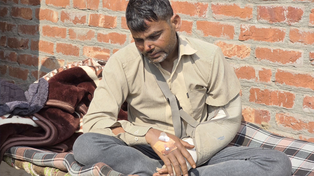 ऑल्टो कार के परखच्चे उड़ गए, एयरबैग न खुलने और सीट बेल्ट न लगाने से बढ़ा दर्द, पिता रोते हुए बोले- मेरे बच्चे… मेरी बहन… सब चले गए