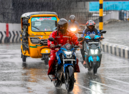 महाराष्ट्र में आईएमडी ने बारिश को लेकर येलो अलर्ट जारी किया, मुंबई में बादल और हल्की फुहारें
