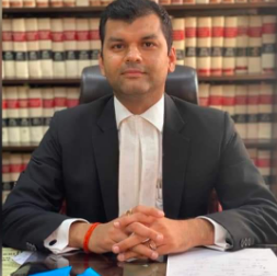 मुज़फ्फरनगर का गौरव: निपुण सिंह बने इलाहाबाद हाईकोर्ट के सबसे कम उम्र के सीनियर एडवोकेट