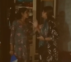 हापुड़ में 'थार वाली यूट्यूबर' वंशिका ने मां से की मारपीट, प्रॉपर्टी विवाद का VIDEO वायरल