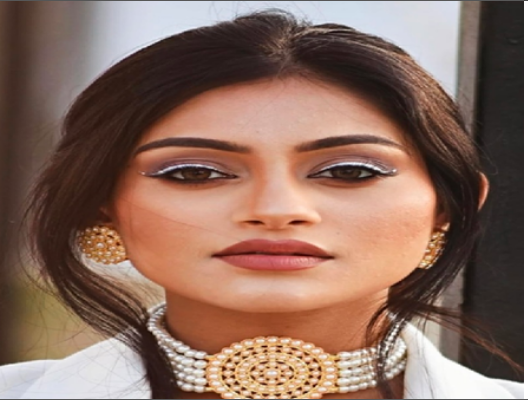 फिल्म 'धाकड़' में काम कर चुकीं तितिक्शा श्रीवास्तव बोलीं- कंगना रनौत जैसी दिखती हैं, वैसी नहीं हैं