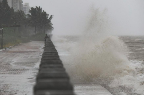“फिलिपींस में तूफान कलमेगी से भारी तबाही, राष्ट्रपति ने नेशनल इमरजेंसी घोषित की”