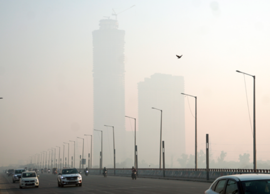 दिल्ली-एनसीआर में बढ़ी सर्दी, वायु गुणवत्ता गंभीर स्तर पर