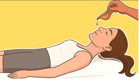 नास्या थेरेपी से बालों का झड़ना और सफेद होना रोकें, नींद भी सुधारे