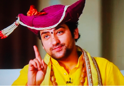 समोसे वालों की पदयात्रा! धीरेंद्र शास्त्री बोले — भक्ति में लीन नहीं, प्लेट में लीन हैं लोग!