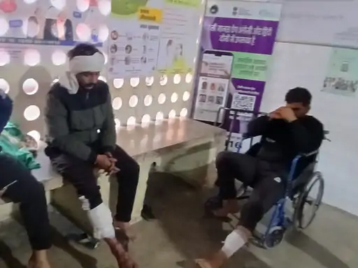 मुज़फ्फरनगर में कार्तिक पूर्णिमा स्नान से लौटते श्रद्धालुओं में खूनी झड़प, गोली लगने से तीन घायल