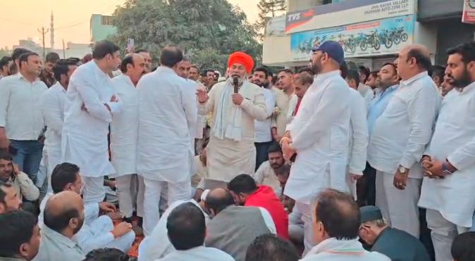 मुजफ्फरनगर में कॉलेज फीस प्रताड़ना के शिकार छात्र उज्ज्वल राणा को अंतिम विदाई, तिरंगे में लिपटे शव के साथ विशाल प्रदर्शन